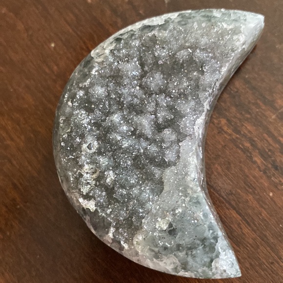 BLK AMETHYST DRUZY MOON. 2.25 X 1.50 X 1/2” - Picture 12 of 16